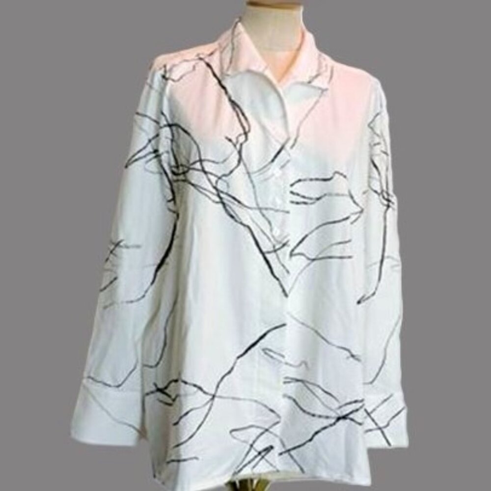 Wynne Layers Button-up White and Black Blouse Size US L